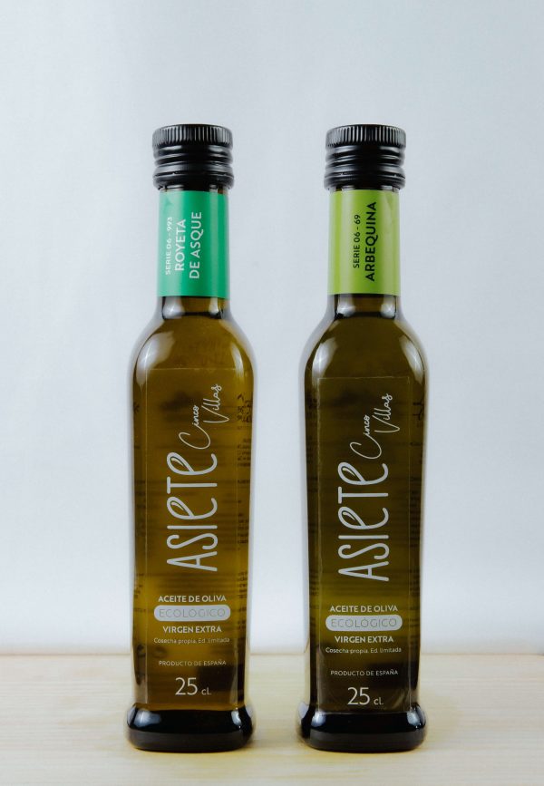 Aceite de Oliva Virgen Extra ecológico: Arbequina + Royeta de Asque. Botella de vidrio de 25cl